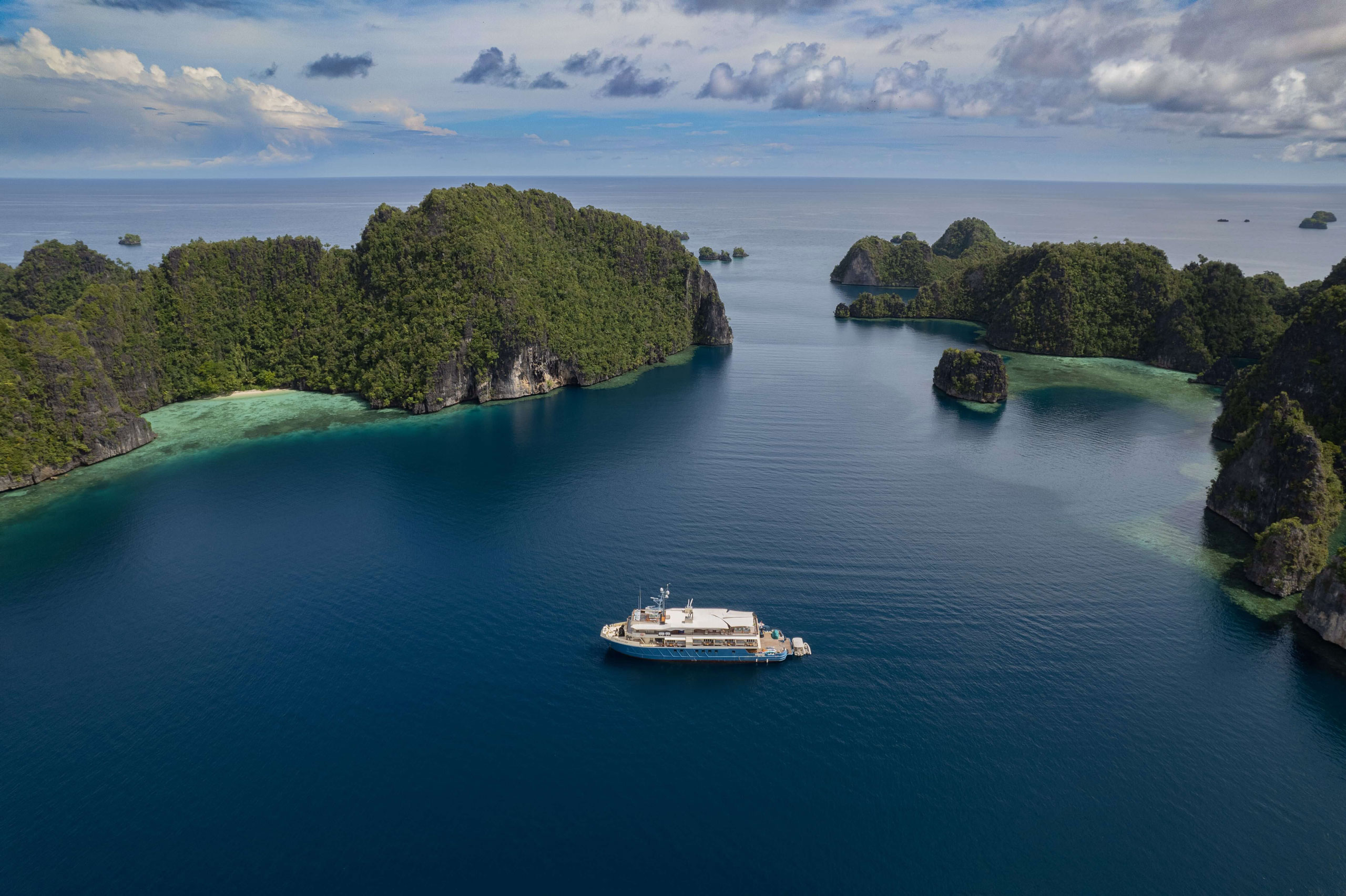 Yachtstyle features the Kudanil Explorer in Jan 2022 issue